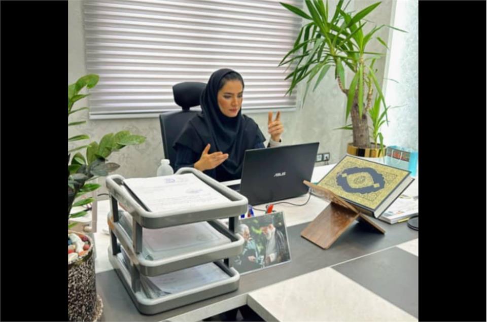 تدریس مدرس محترم، سرکار خانم سرور امامی مسئول کمیته تمرینات معلق هیات آمادگی جسمانی استان آذربایجان غربی در سمینار آنلاین TRX